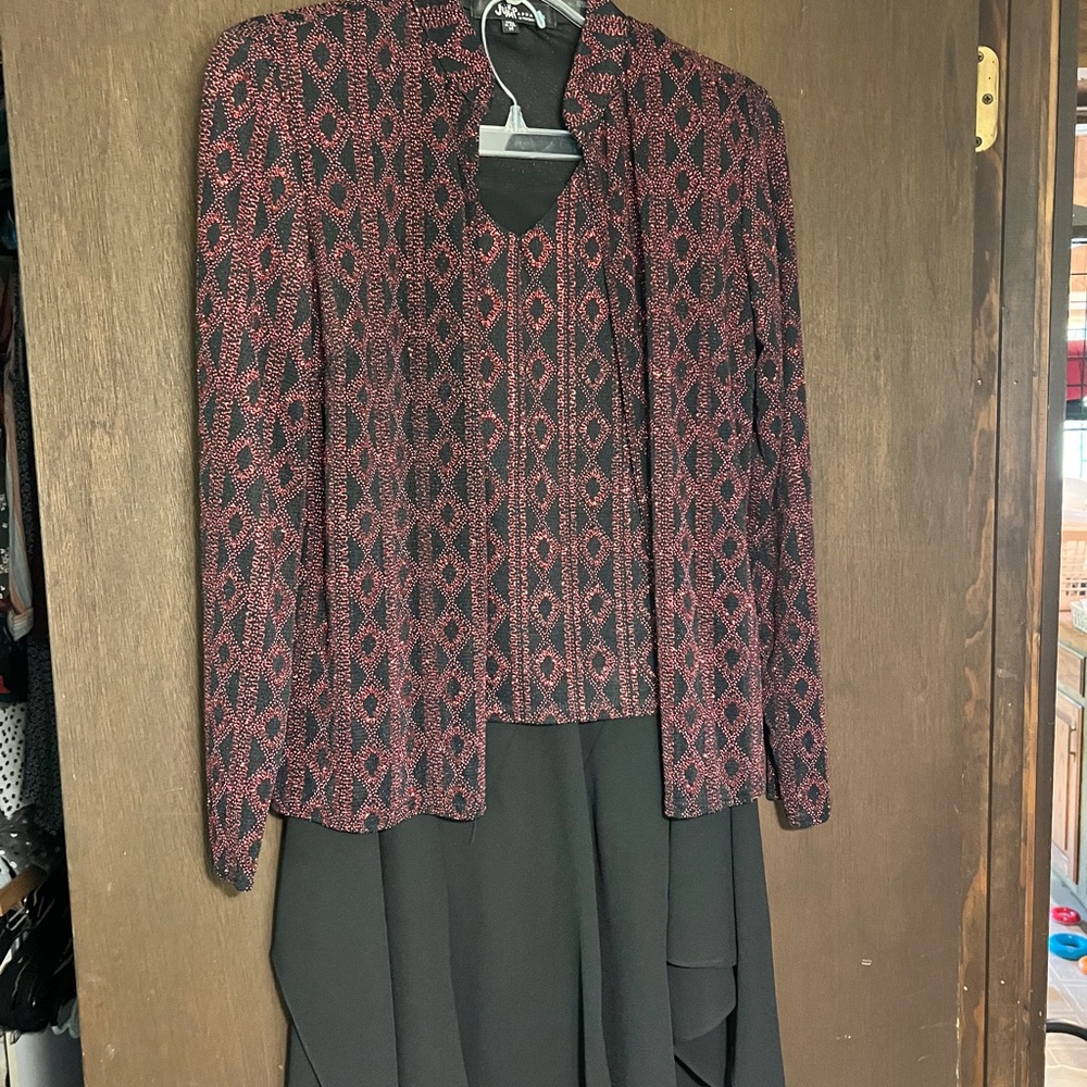 Jump Red and Black Skirt Set